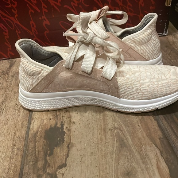 Women Edge lux tennis shoes - Picture 7 of 10